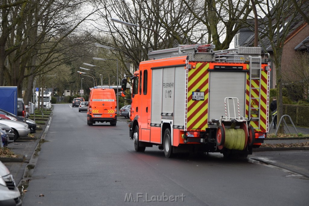 Einsatz BF Koeln Schule Burgwiesenstr Koeln Holweide P116.JPG - Miklos Laubert